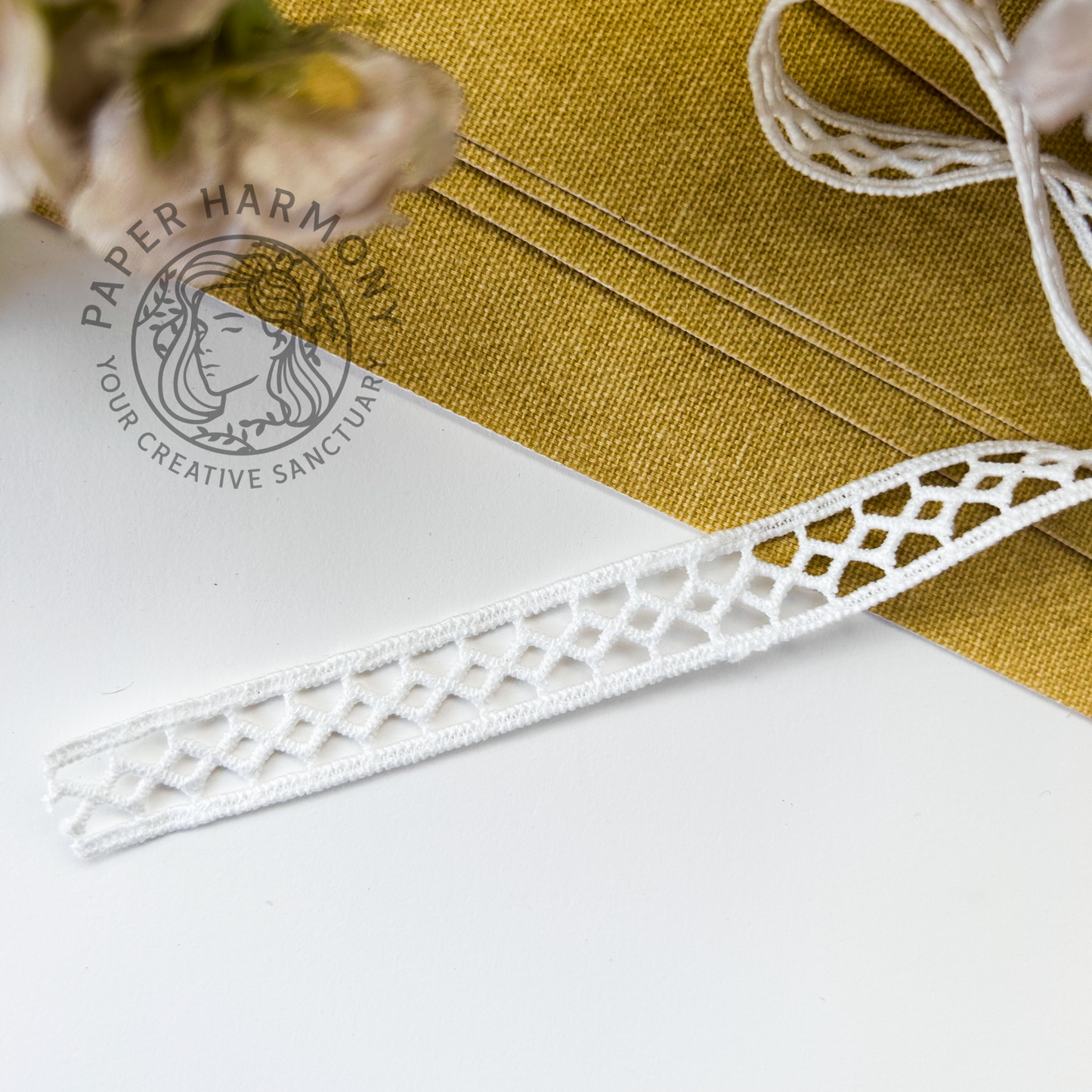 Criss Cross Lace White, 1 MTR - Paper Harmony