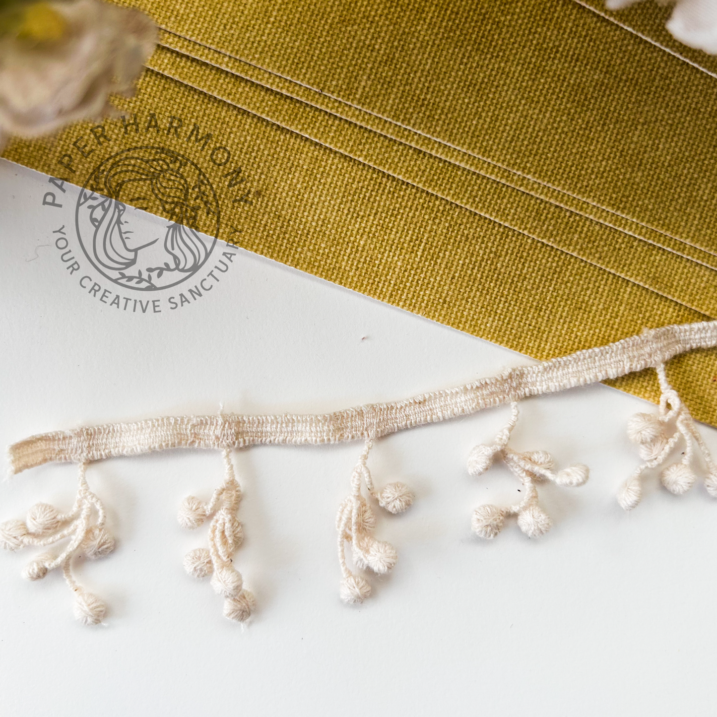 Vintage Pom Pom Lace Off-white, 1 MTR - Paper Harmony