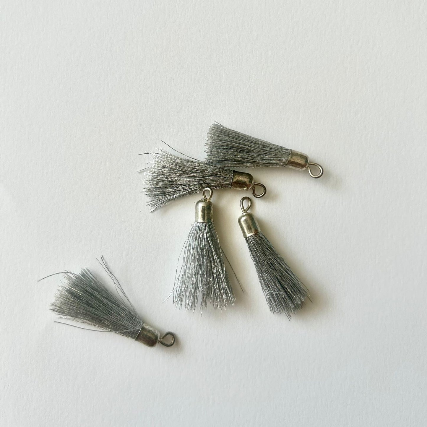Silver Silk Tassels (Small)